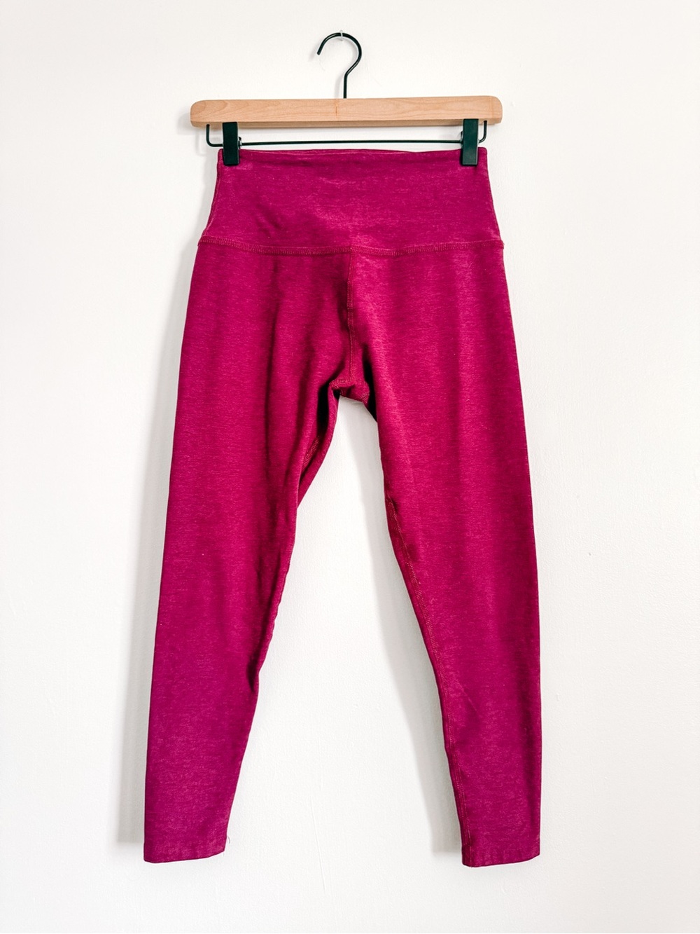Beyond Yoga High Rise Heathered Magenta Leggings Size M
